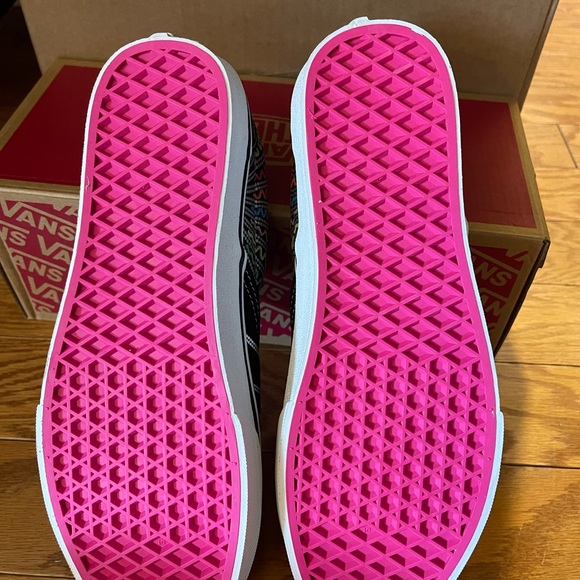 Vans Classic Slip On Dia De Los Muertos "Glow in the Dark" Shoes Men's Size 9.5 - Picture 5 of 6